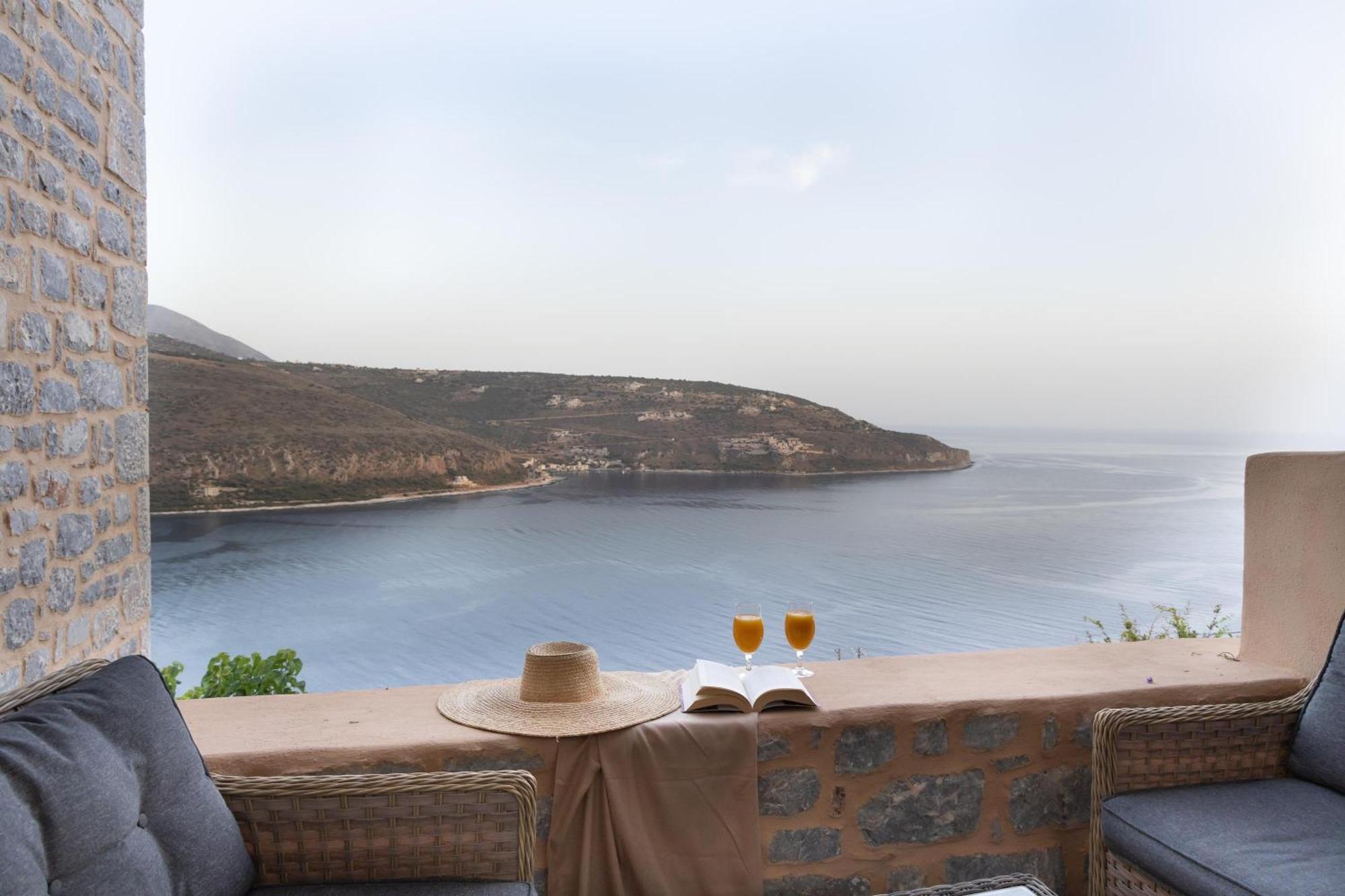 Akrolithi Guesthouse Karavostásion エクステリア 写真