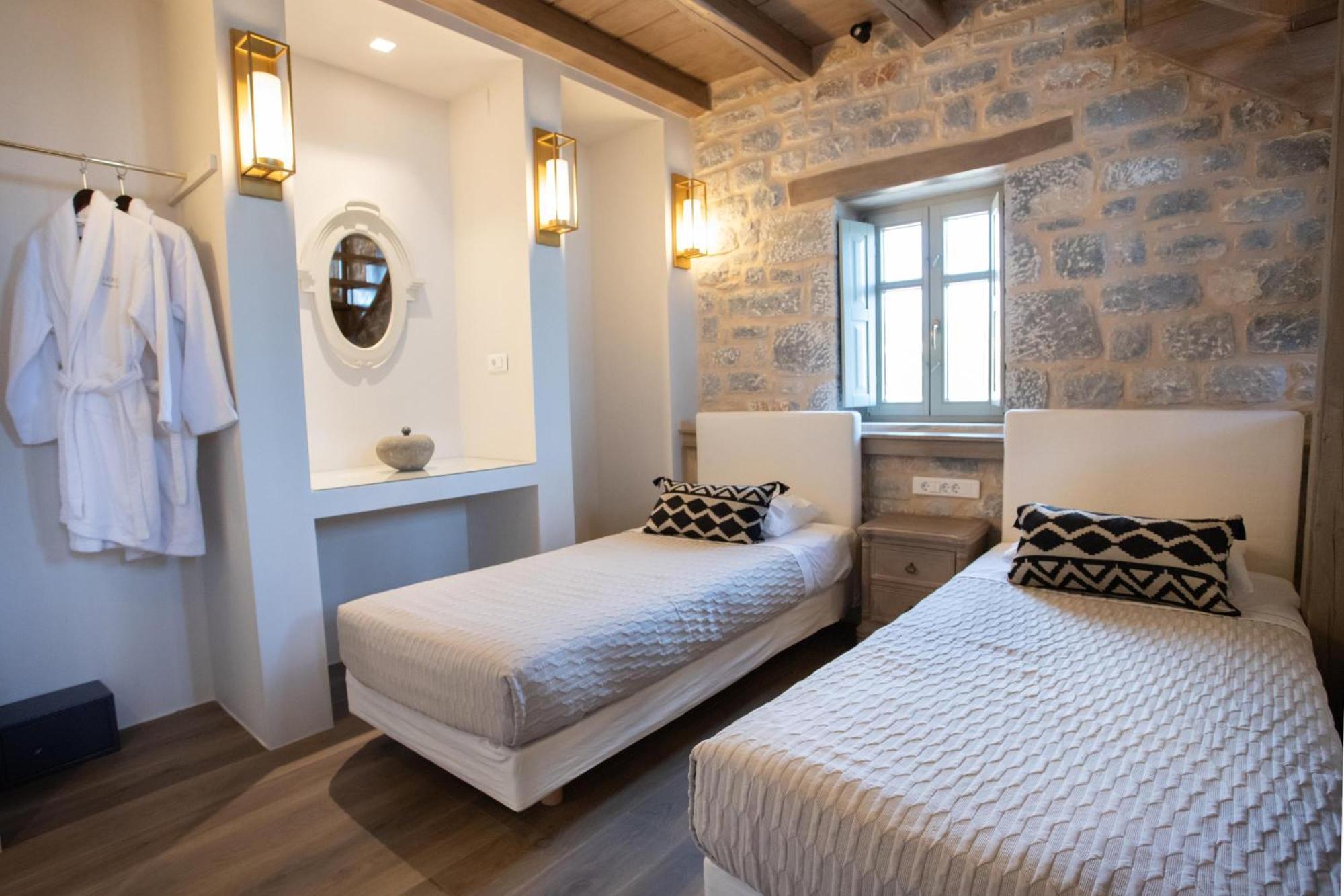 Akrolithi Guesthouse Karavostásion エクステリア 写真