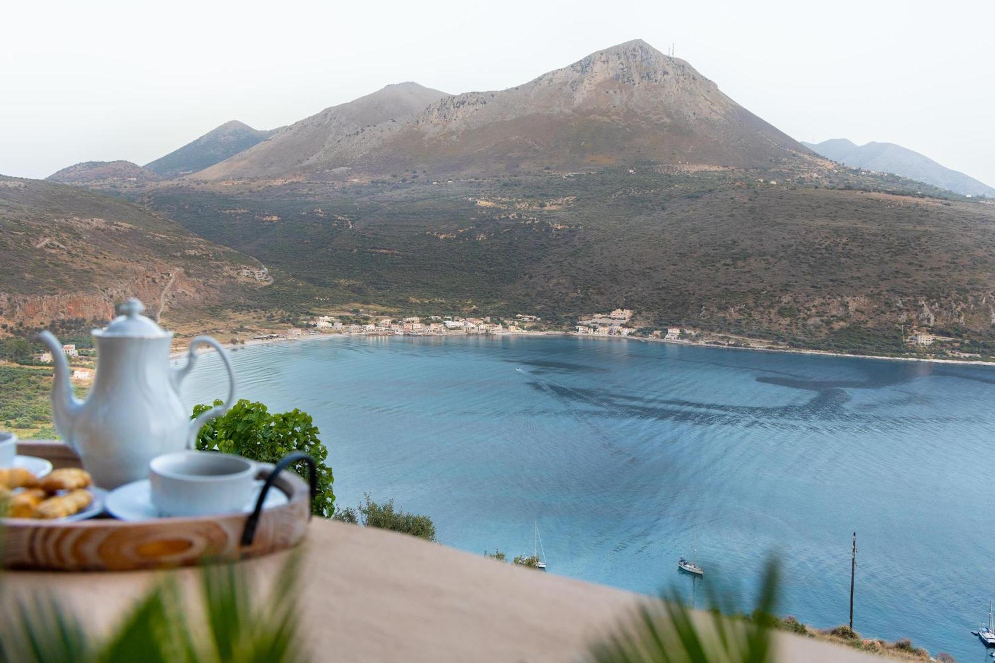 Akrolithi Guesthouse Karavostásion エクステリア 写真