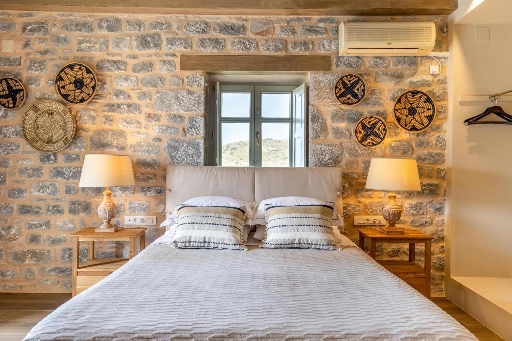 Akrolithi Guesthouse Karavostásion エクステリア 写真