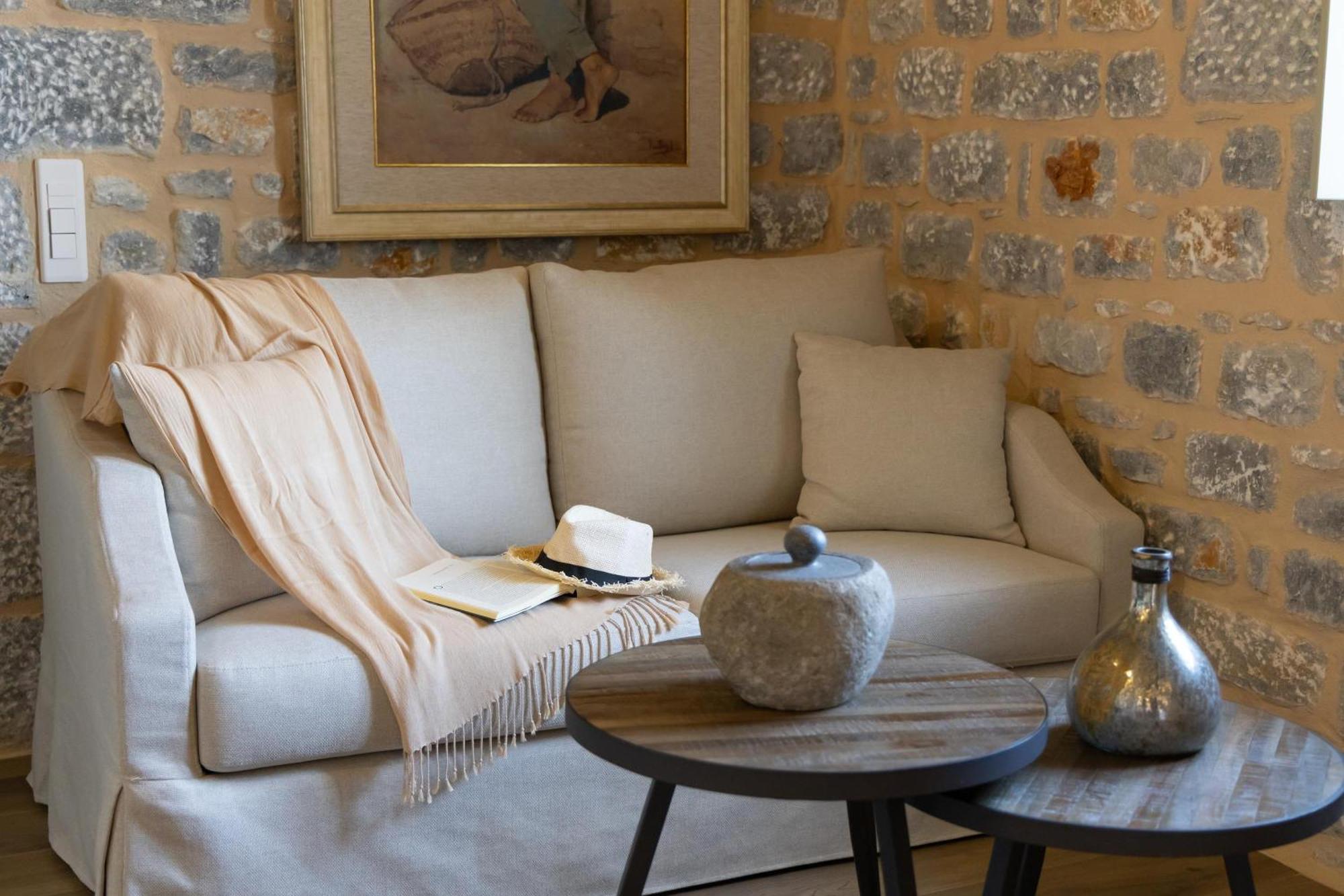 Akrolithi Guesthouse Karavostásion エクステリア 写真