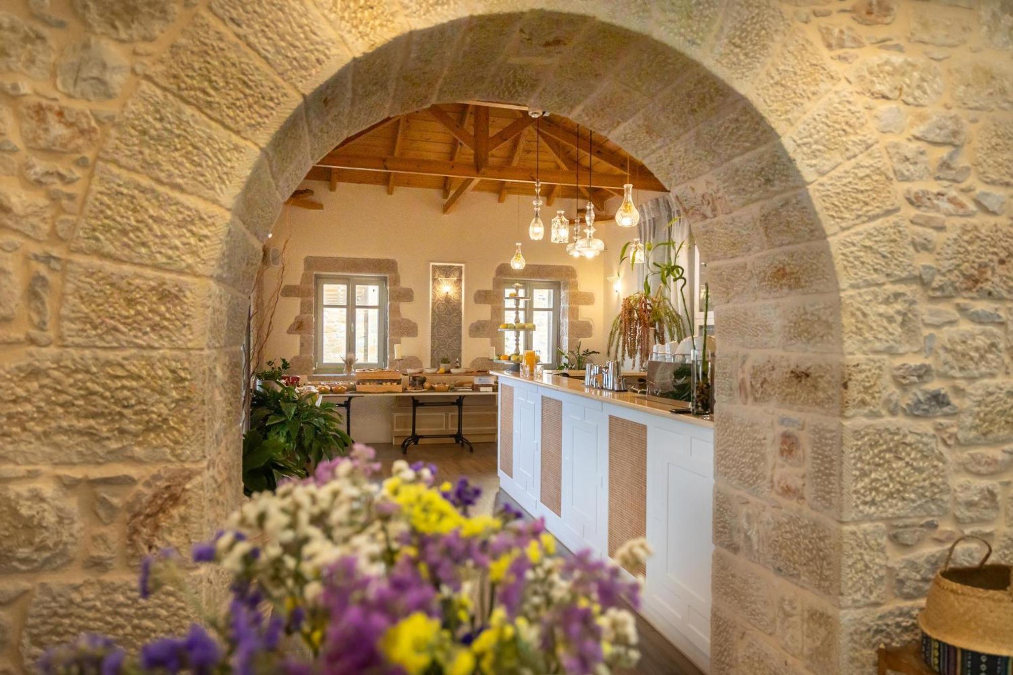 Akrolithi Guesthouse Karavostásion エクステリア 写真