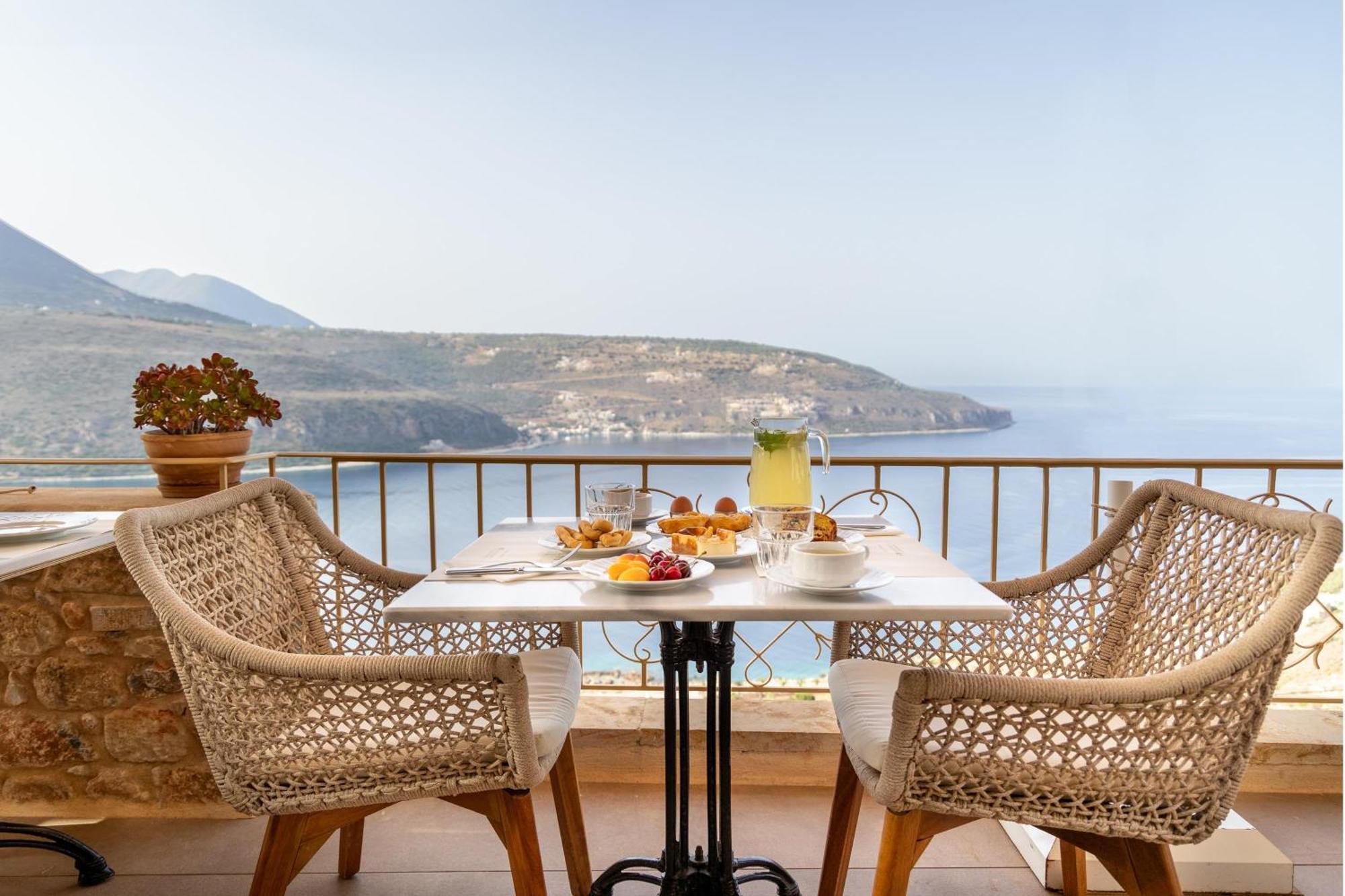 Akrolithi Guesthouse Karavostásion エクステリア 写真